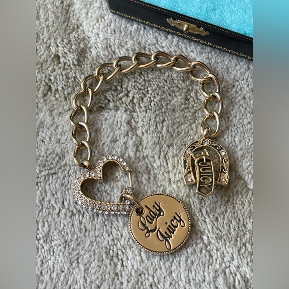 Juicy Couture ‘Lady Juicy’ heart and horseshoe chain bracelet - Picture 5 of 9